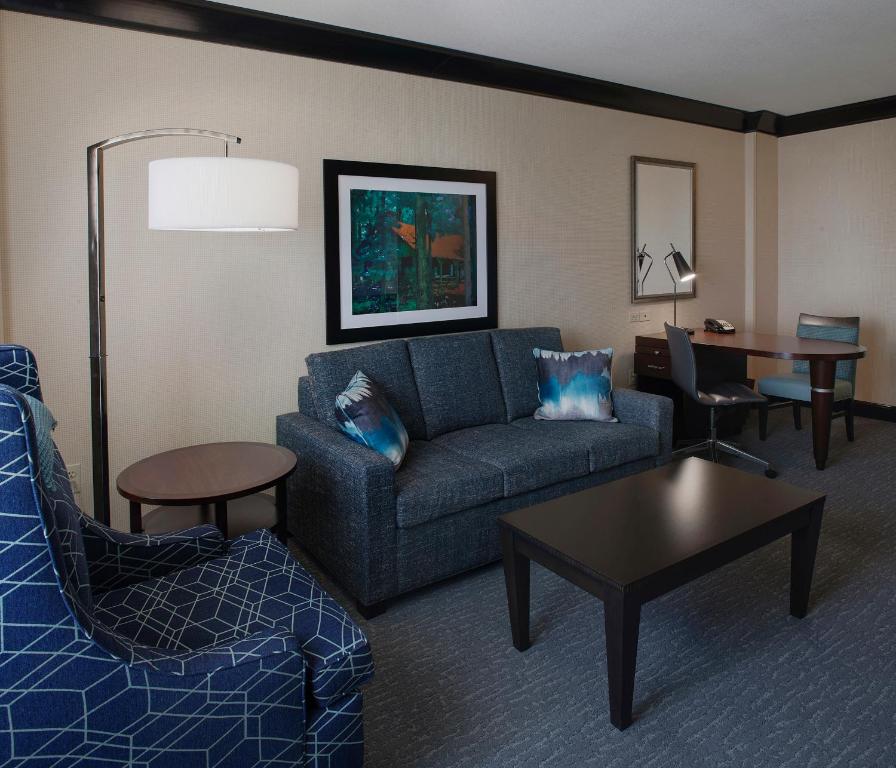 DoubleTree Suites by Hilton Bentonville - Queen Suite Met Twee Slaapkamers-niet-roken