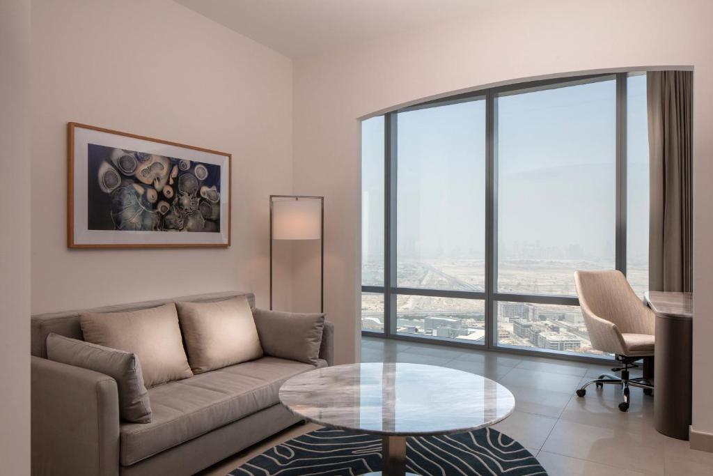 
Horizon Suite with NEST Club Lounge and Soluna Beach Club Access
