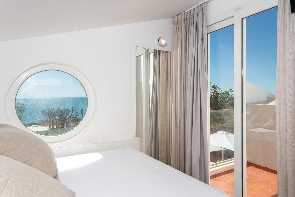 Hotel Aigua Oliva - Deluxe Single Room With Sea View