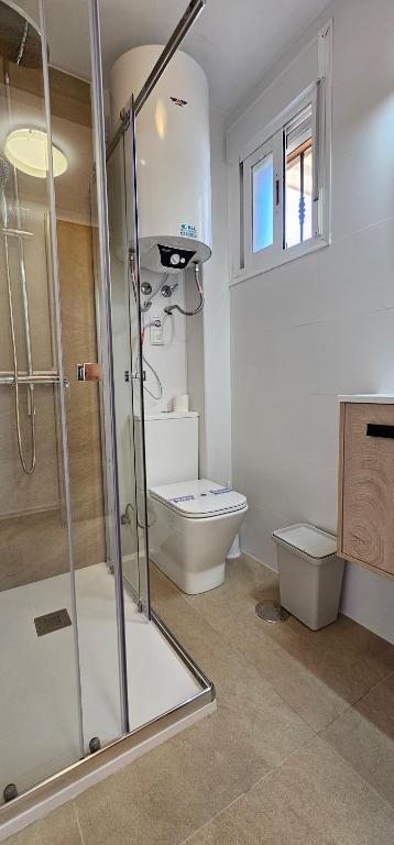 Koupelna v ubytování Homes of Spain, Apartamentos Paraíso Vera Playa, Fatu Hiva, Bajo A con piscina privada en jardín privado, PRIMERA LINEA de PLAYA, WIFI