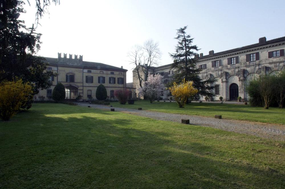 A garden outside Agriturismo Corte Virgiliana
