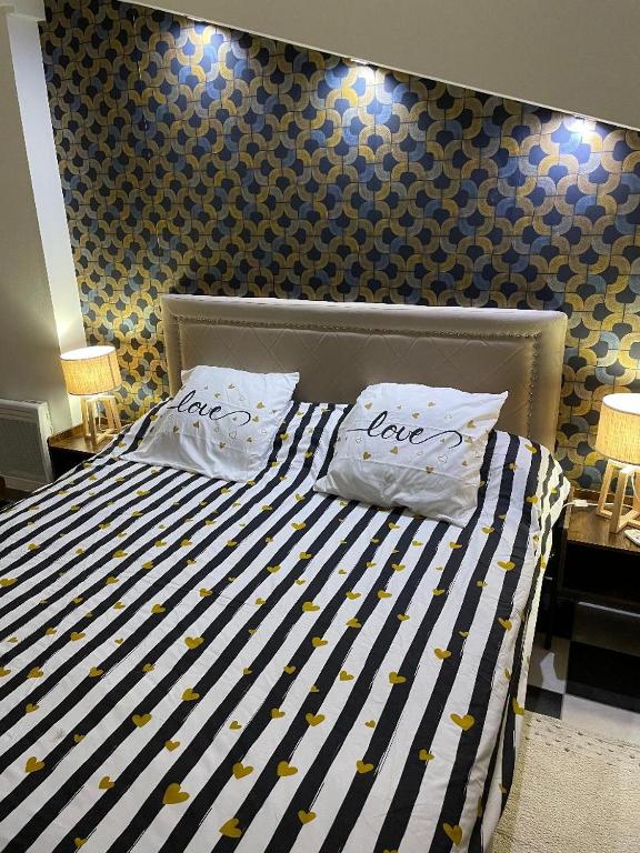 Gites pour adults only & naturiste avec piscine Spa - King Studio