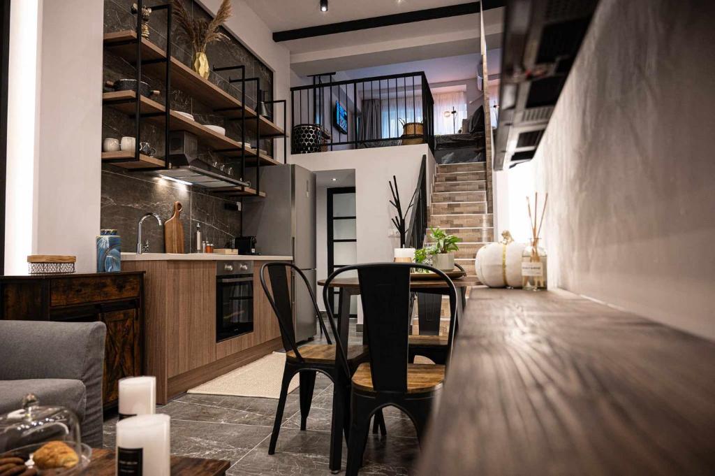 Namaste Lofts Near Seaside