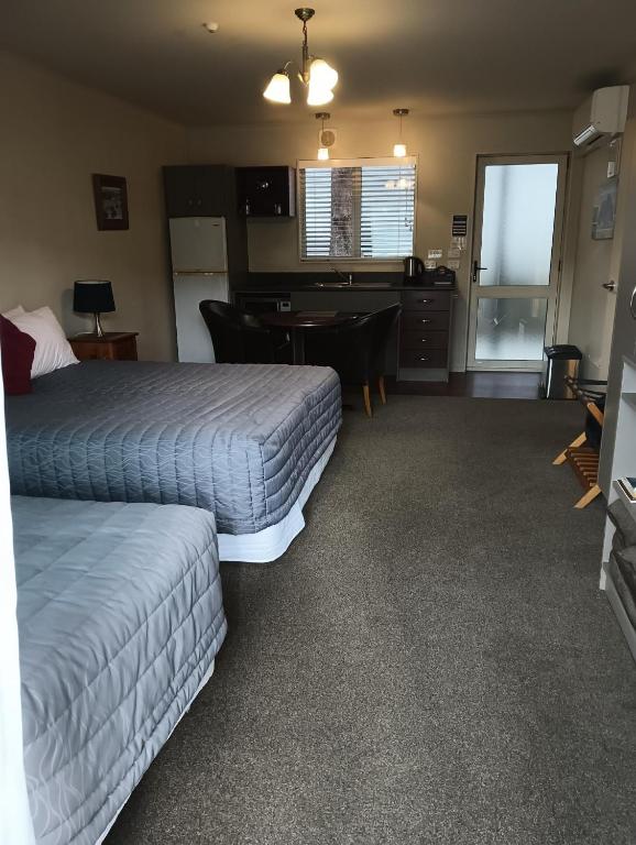 Aspen on King - Resim 40