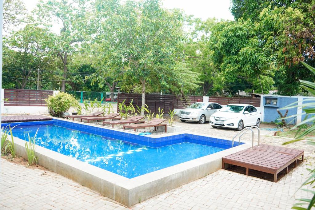 Bazén v ubytování Ananthara Resort nebo v jeho okolí