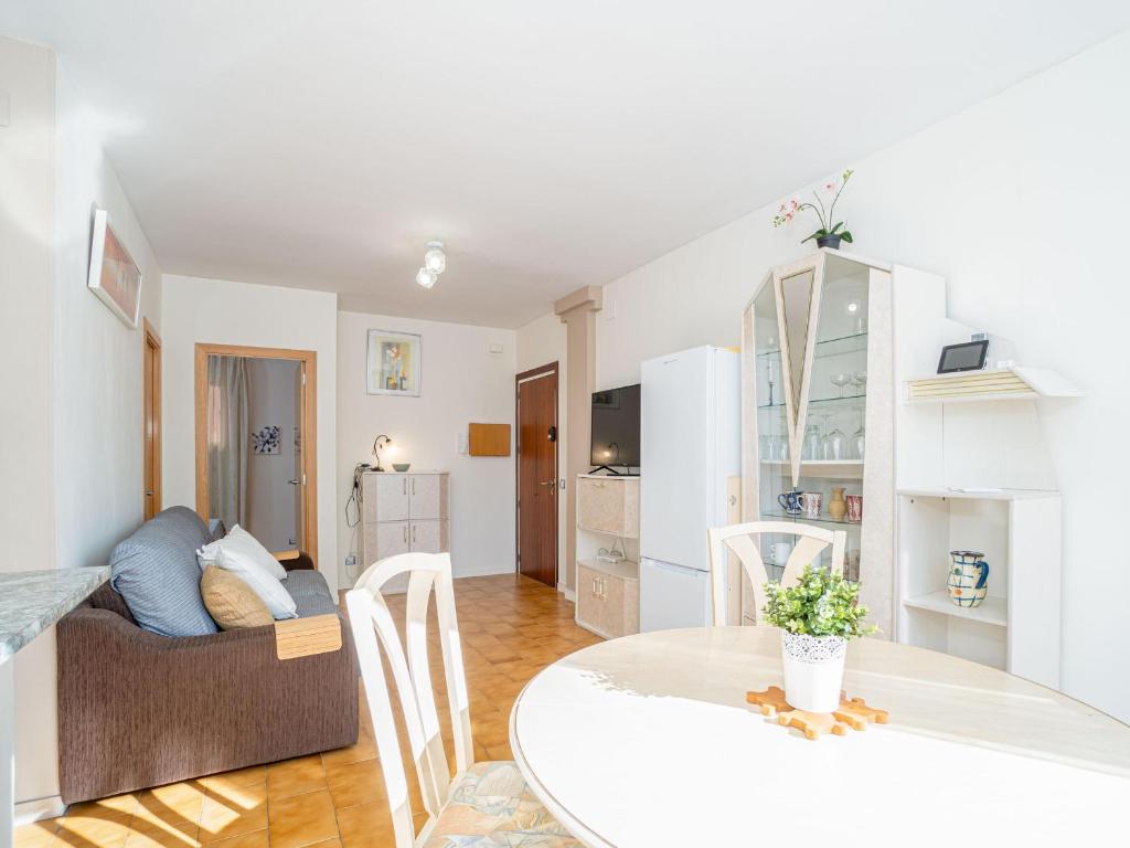 Charmant appartement 1 chambre avec piscine, clim, WiFi à Empuriabrava
