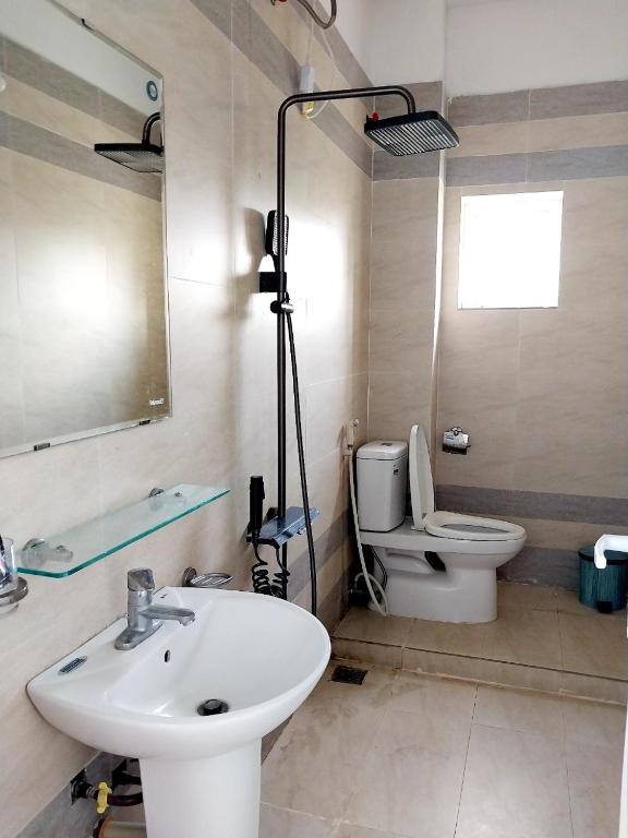 Koupelna v ubytování Nha Xanh Homestay
