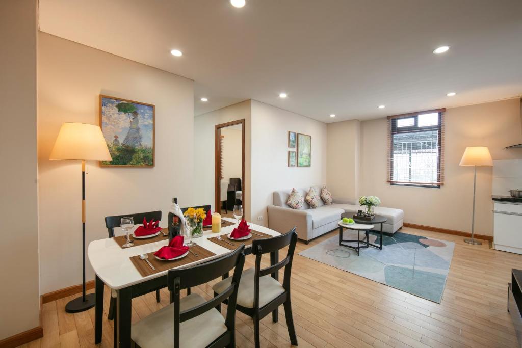 HB Serviced Apartment - 121B Quan Hoa - 