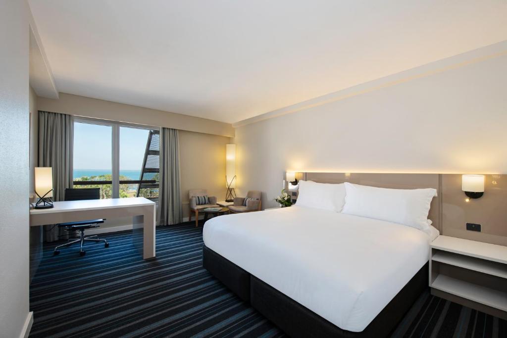 DoubleTree by Hilton Esplanade Darwin - Resim 42