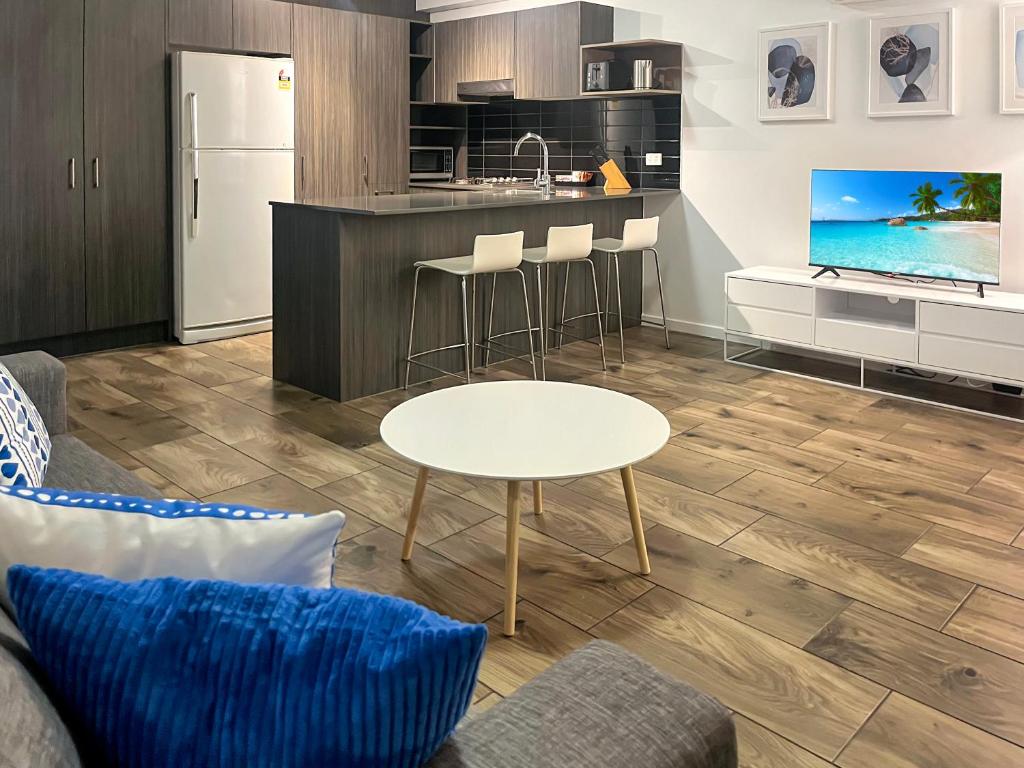 Direct Collective - Pavilion and Governor on Brookes - Resim 17