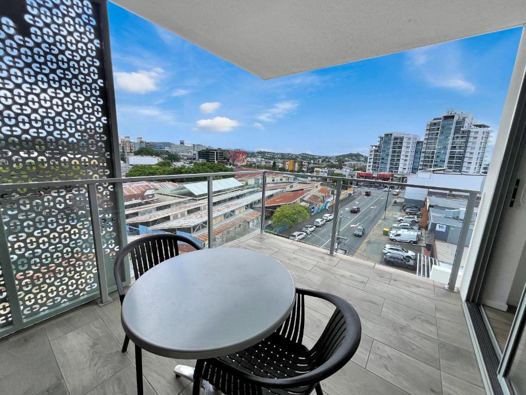 Direct Collective - Pavilion and Governor on Brookes - Resim 23