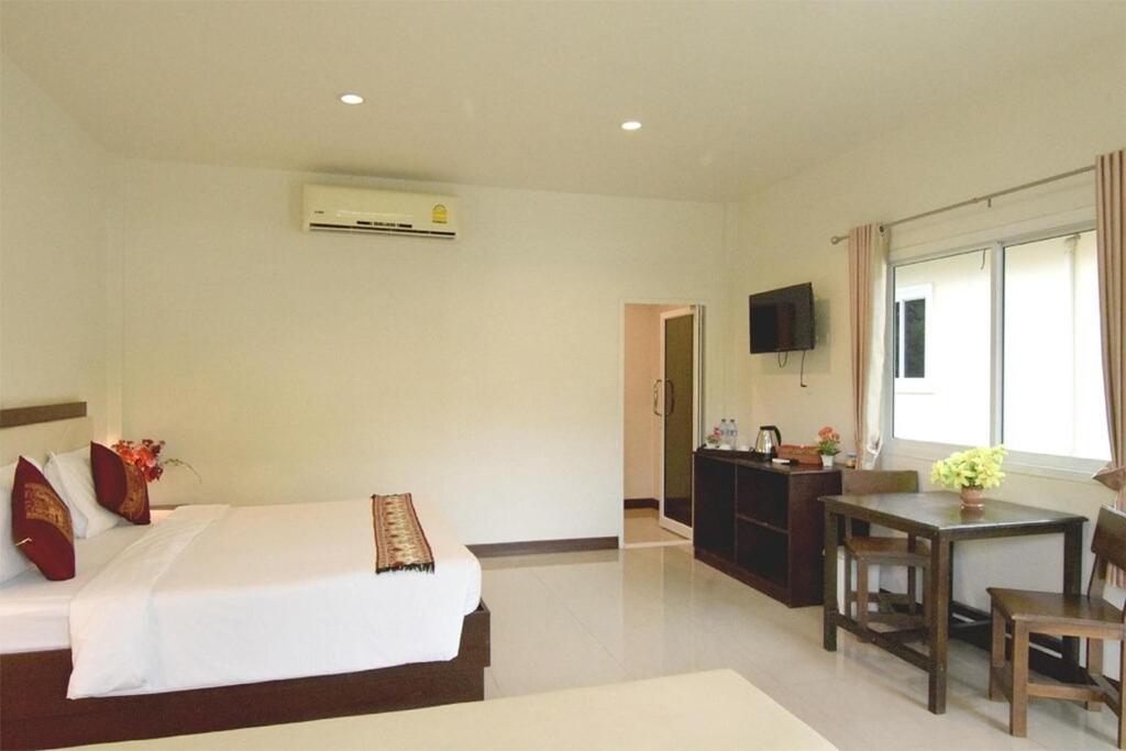 Phuket Airport Villa - Resim 25