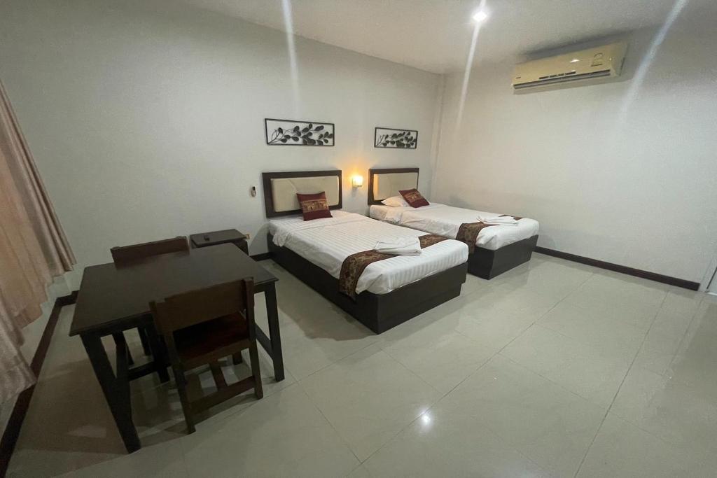Phuket Airport Villa - Resim 44