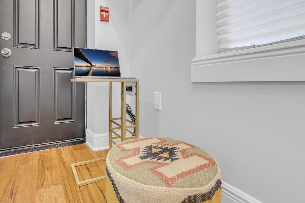 Fairmount Art Museum Center City Suites - Studio With Balcony