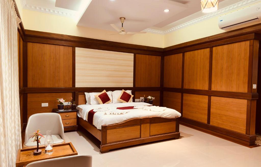 Holiday Valley Hotels And Resorts - King Suite