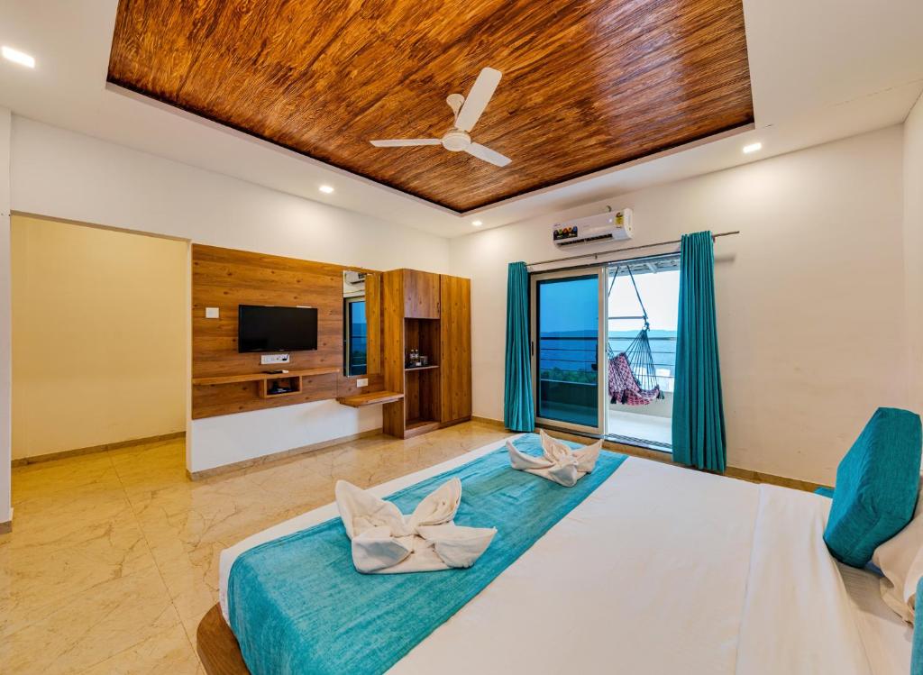 Hotel Mahabaleshwar Fragrance - 高山景观和私人阳台的行政室