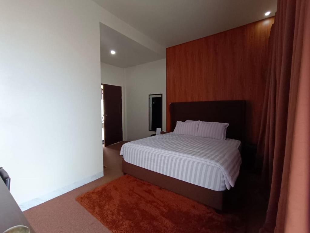Morowali Beach Hotel - Housity