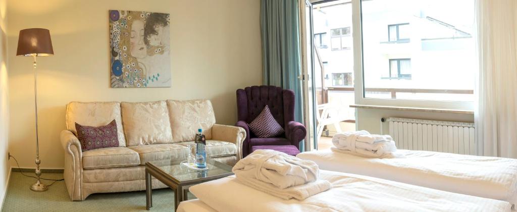 Golf- und Wellnesshotel Amtsheide - Double Room With Balcony