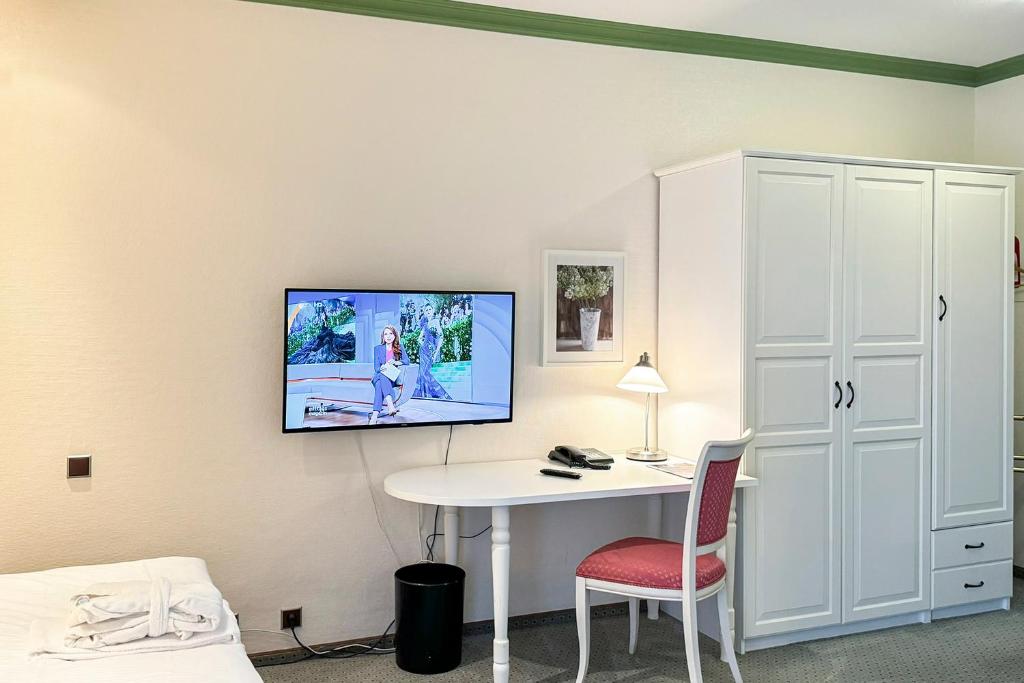 Golf- und Wellnesshotel Amtsheide - Single Room With Balcony