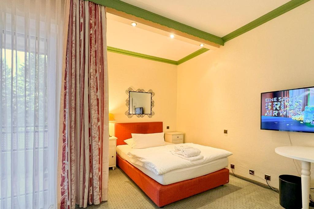 Golf- und Wellnesshotel Amtsheide - Single Room With Balcony