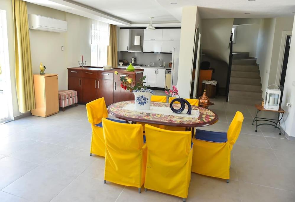 Posezení v ubytování 3 Bedroom Villa with private pool