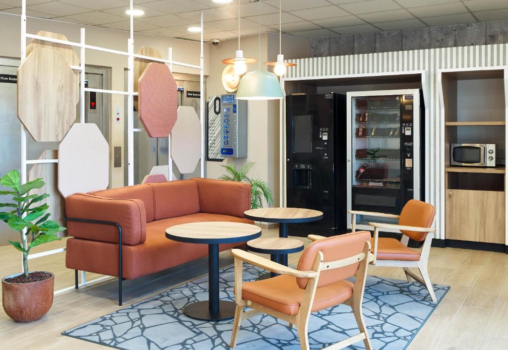 B&B HOTEL Paris Porte de la Villette - Resim 9