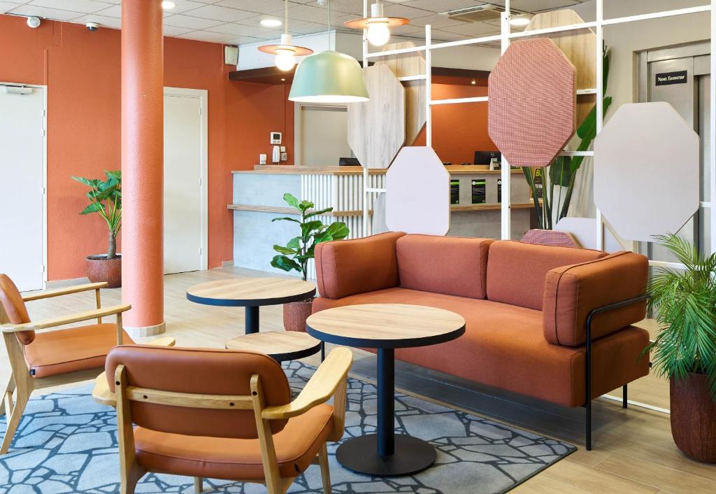 B&B HOTEL Paris Porte de la Villette - Resim 1