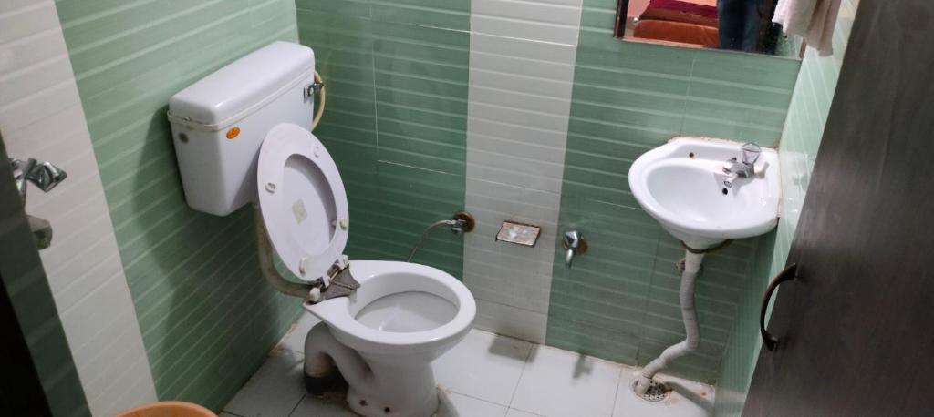 Koupelna v ubytování Hotel Shaurya