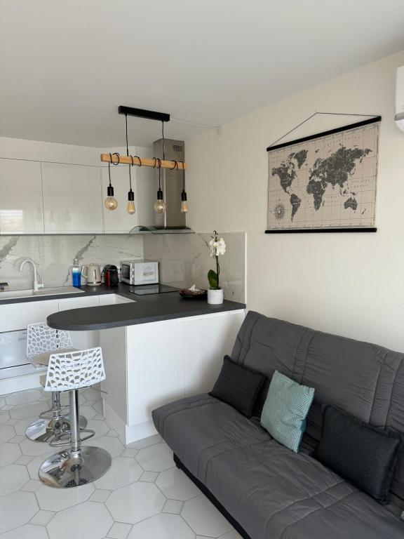 Kuchyň nebo kuchyňský kout v ubytování Studio Antibes Port Vauban.