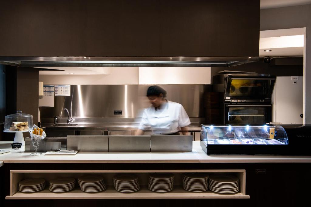 Catalonia Atenas - Resim 28