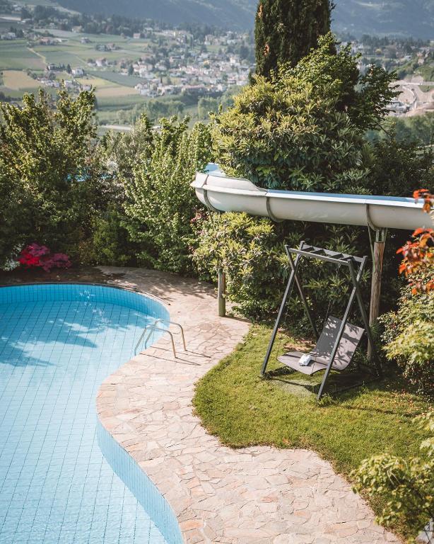 Bazén v ubytování Hotel Brunnhofer nebo v jeho okolí