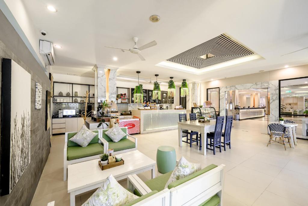 Andamantra Resort and Villa Phuket - Resim 11