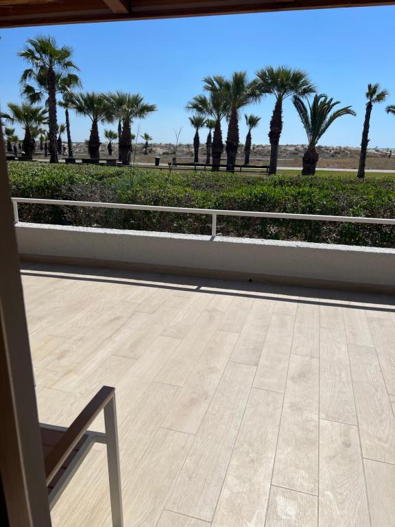 A balcony or terrace at Pensión La Ola