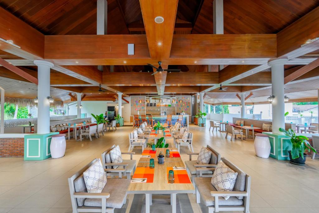 Andamantra Resort and Villa Phuket - Resim 35