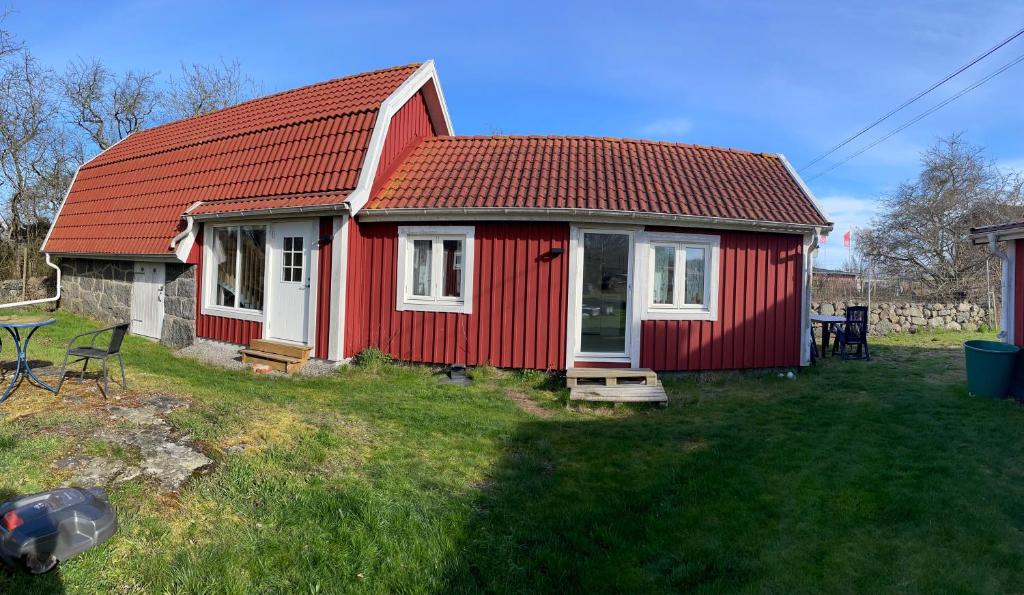 Aspö Västra Backsvägen - Housity