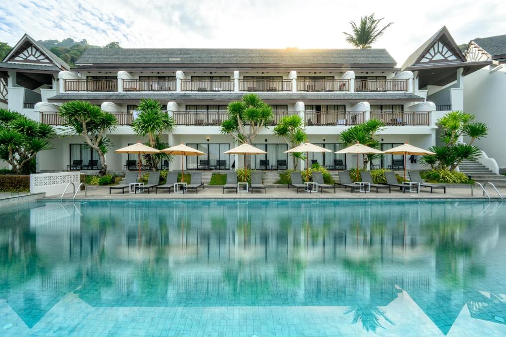 Bazén v ubytování Andamantra Resort and Villa Phuket - SHA Extra Plus nebo v jeho okolí