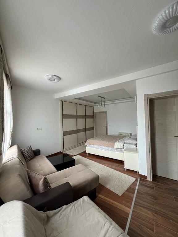 Postel nebo postele na pokoji v ubytování Diamond Hotel & Restaurant