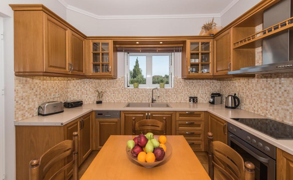 Kuchyň nebo kuchyňský kout v ubytování Paris Family Villa!