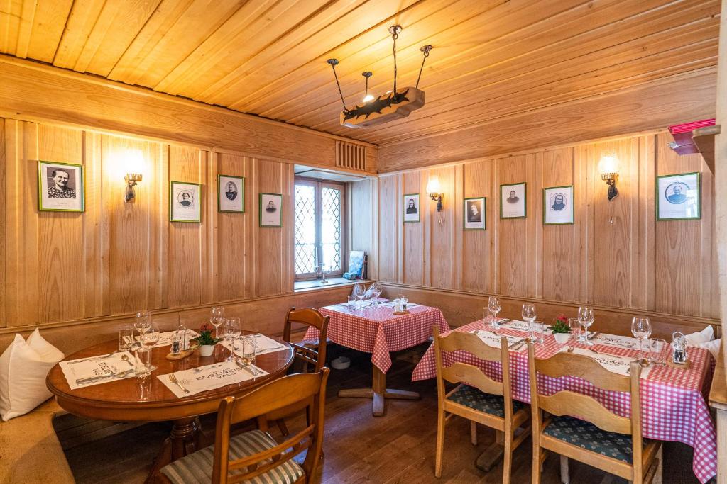 Restaurace v ubytování Gasthaus Edelweiss