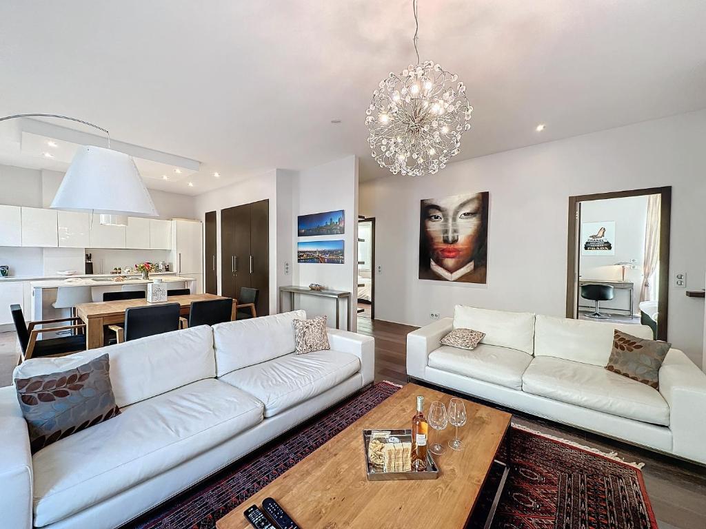 Photo de la galerie de l'établissement JEJ2 - 2 bedrooms luxe Cannes center, à Cannes