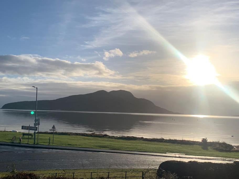 Afbeelding uit fotogalerij van Alba, Beach Front Close to Restaurant in Lamlash