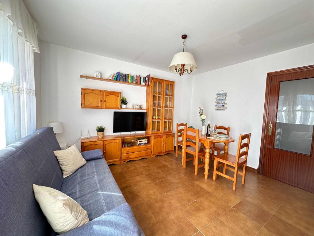 Telewizja i/lub zestaw kina domowego w obiekcie Dúplex Playa Sol Ostra