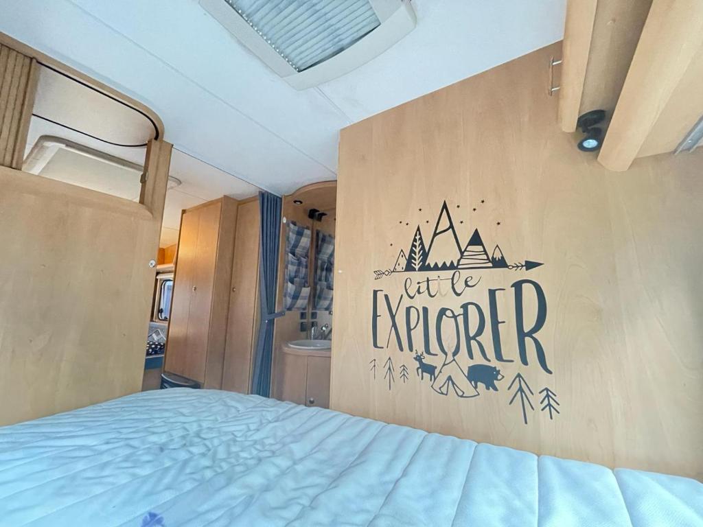 Postel nebo postele na pokoji v ubytování Your Camp Hel