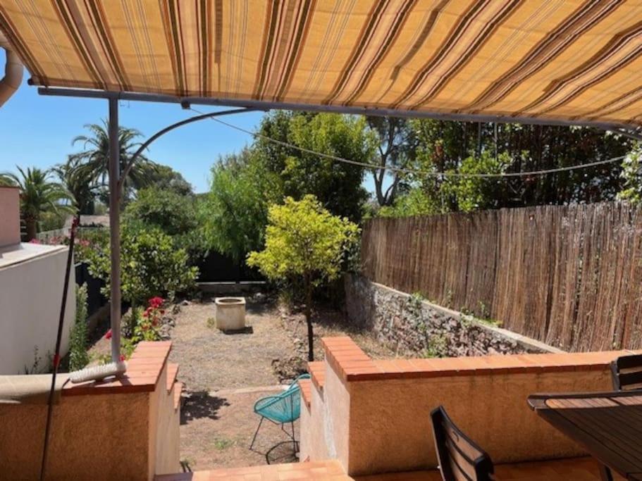Photo de la galerie de l'établissement Maison Boulouris avec jardin, bord de mer et plage, à Saint-Raphaël