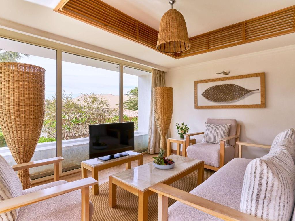 TV a/nebo společenská místnost v ubytování Mövenpick Resort Aswan
