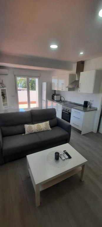 Kuchyňa alebo kuchynka v ubytovaní Atico con terraza Frente Playa Pedregalejo