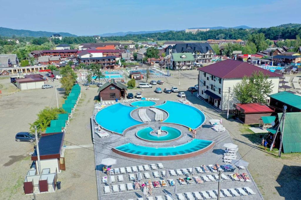 Bazén v ubytování Palsir nebo v jeho okolí