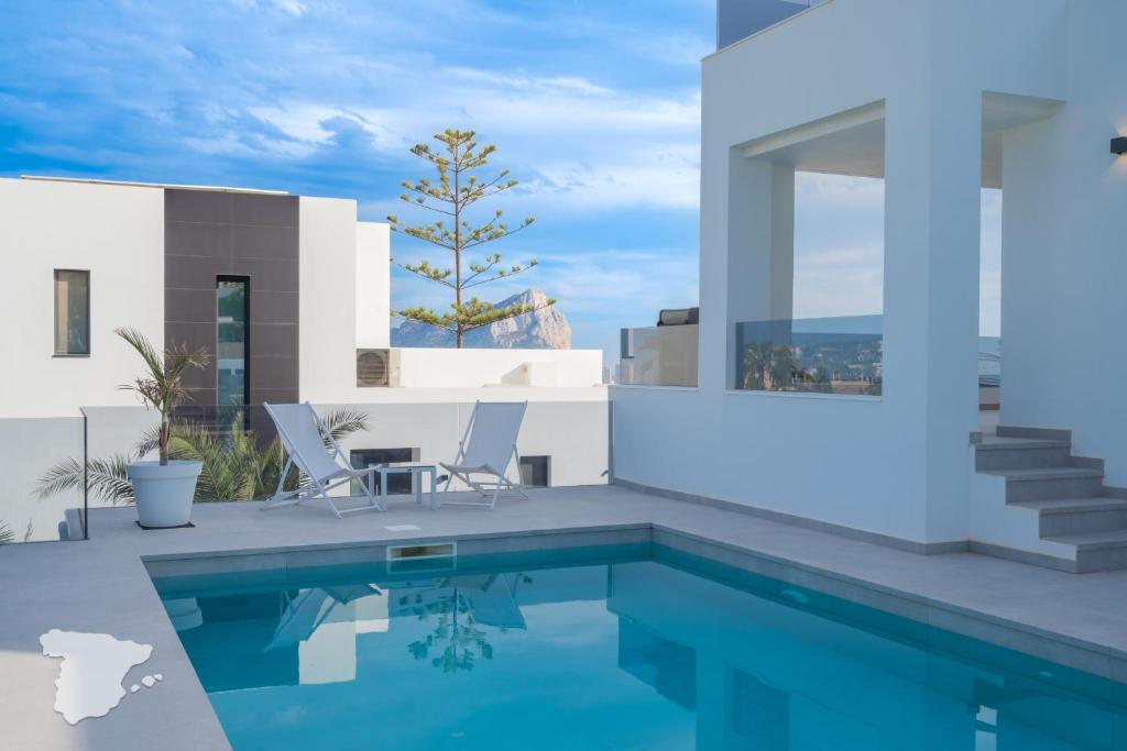 Bazén v ubytování CostaBlancaDreams Villa White Flamingo in Calpe nebo v jeho okolí