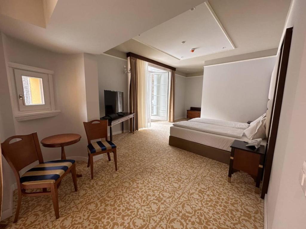 Scuol Palace - Culture, Nature & Health - Deluxe Studio