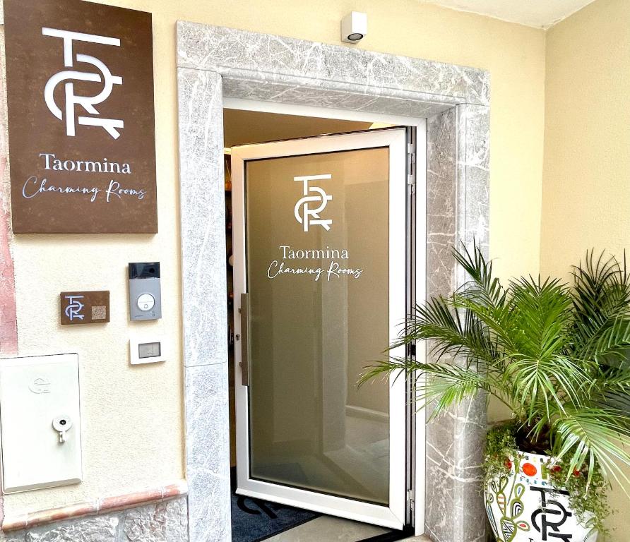 Majutusasutuses Taormina charming rooms olev sertifikaat, autasu, silt või muu dokument